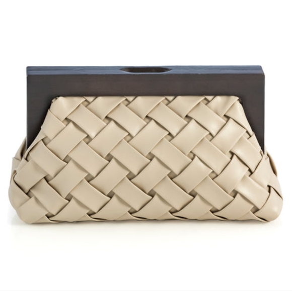 EUC! Shiraleah Chicago ivory vegan leather clutch! - Picture 1 of 6